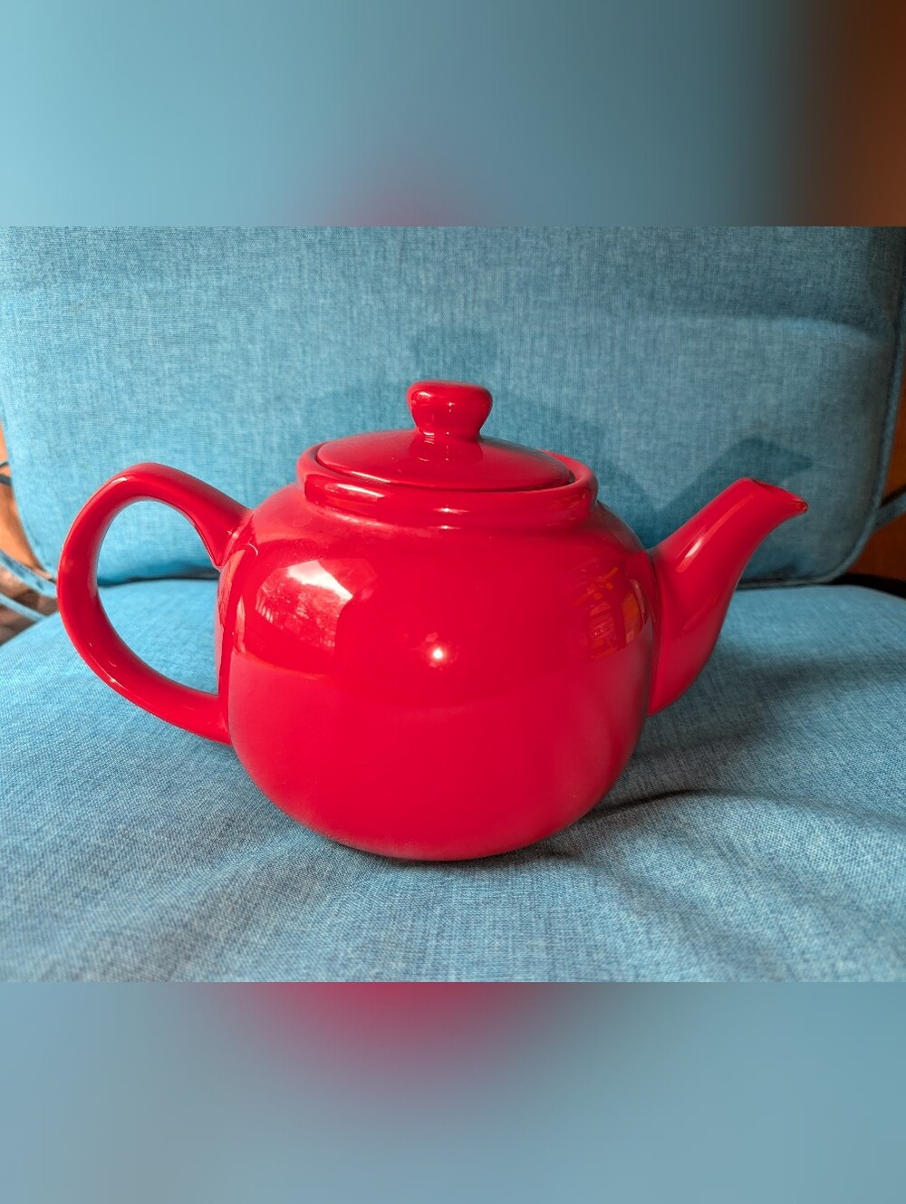 Red Teapot - Picture 2 of 3